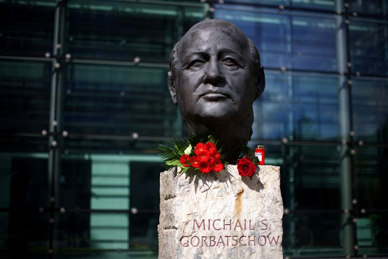 Thousands of Russians bid farewell to last Soviet leader Mikhail Gorbachev 'the peacemaker'