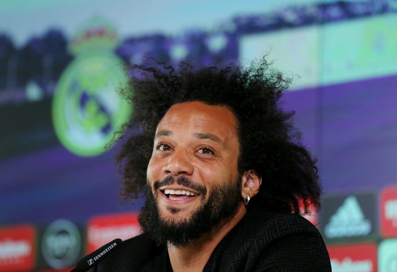 &copy; Reuters. O lateral Marcelo durante entrevista coletiva no Real Madrid. REUTERS/Isabel Infantes