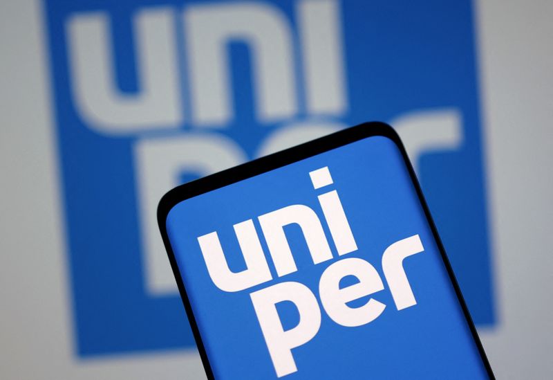 &copy; Reuters. FILE PHOTO: Uniper logo is displayed in this illustration taken September 5, 2022. REUTERS/Dado Ruvic