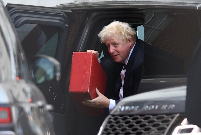 &copy; Reuters. British Prime Minister Boris Johnson arrives at Downing Street in London Britain September 5, 2022. REUTERS/Hannah McKay