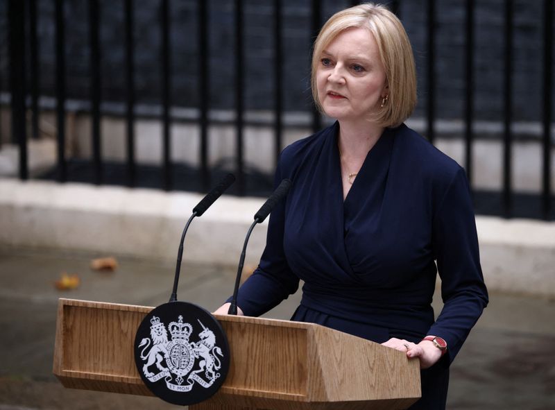 © Reuters. New British Prime Minister Liz Truss delivers a speech outside Number 10 Downing Street, in London, Britain September 6, 2022. REUTERS/Henry Nicholls