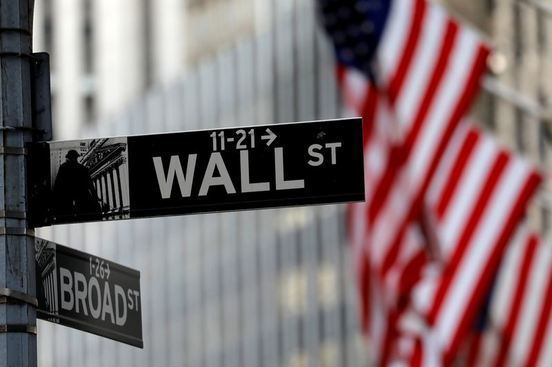 &copy; Reuters. ９月６日、レーバーデーの休暇明けの米国株式市場は不安定な値動きの中、下落して取引を終えた。（２０２２年　ロイター／Mike Segar）
