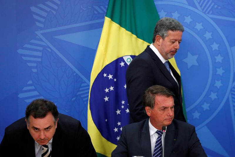 © Reuters. Lira, Pacheco e Bolsonaro no Palácio do Planalto
06/06/2022
REUTERS/Adriano Machado