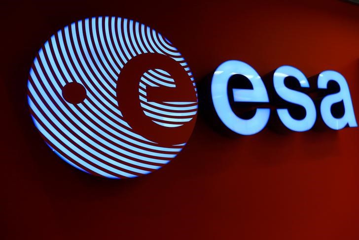 &copy; Reuters. Imagen de archivo del logo de la Agencia Espacial Europea (ESA) en su sede en Darmstadt, Alemania, 30 septiembre 2016. REUTERS/Ralph Orlowski