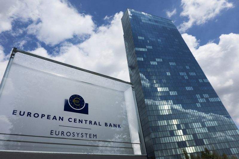 © Reuters. FILE PHOTO: Signage is seen outside the European Central Bank (ECB) building, in Frankfurt, Germany, July 21, 2022. REUTERS/Wolfgang Rattay