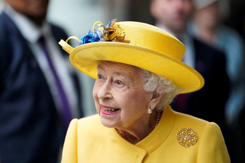 &copy; Reuters. Foto de archivo de la reina Isabel en un veneto en Londres
May 17, 2022. Andrew Matthews/Pool via REUTERS