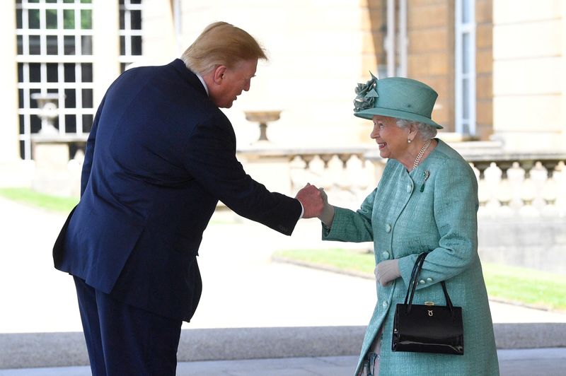 &copy; Reuters. FILE PHOTO: Britain's Queen Elizabeth II greets U.S. President Donald Trump as he arrives for the Ceremonial Welcome at Buckingham Palace, in London, Britain June 3, 2019. Victoria Jones/Pool via REUTERS/File Photo