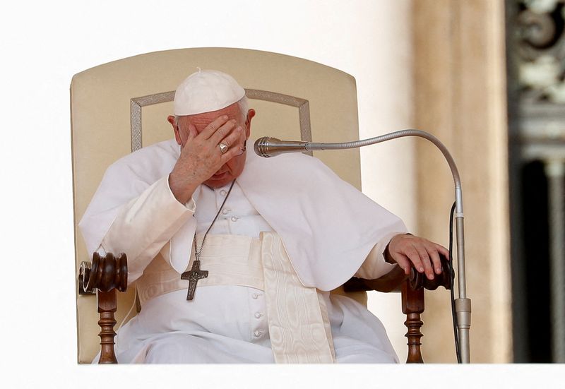 &copy; Reuters. البابا فرنسيس بالفاتيكان في السابع يوم الأربعاء. تصوير: ريمو كاسيلي - رويترز.