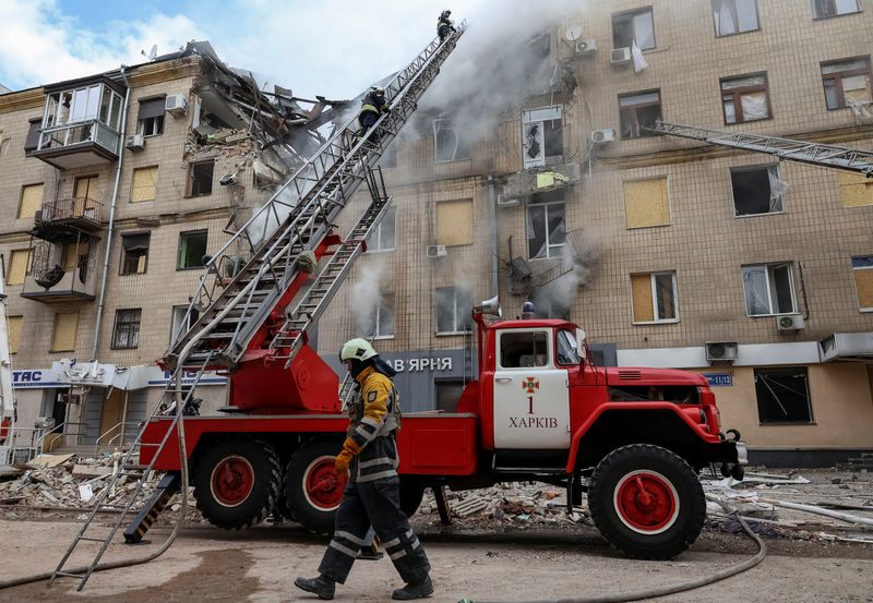 &copy; Reuters. Ataque a prédio em Kharkiv
 6/9/2022   REUTERS/Sofiia Gatilova