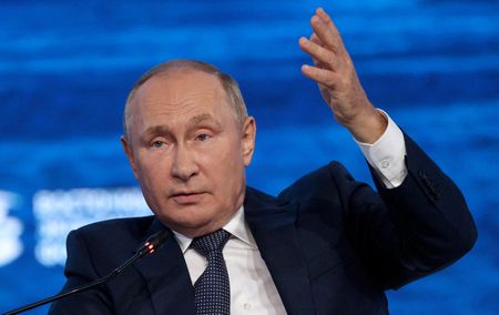 UK dismisses Putin assertion on Ukraine grain exports to poor countries By Reuters