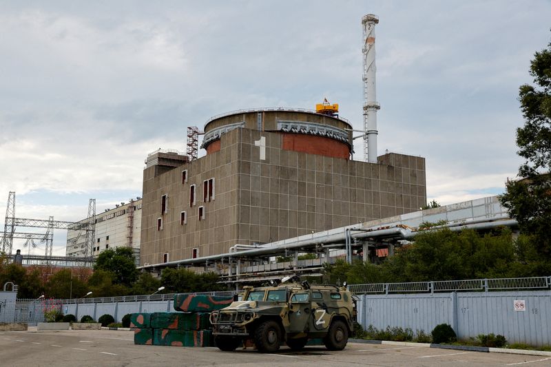 &copy; Reuters. 　９月１１日、ウクライナの国営原子力企業エネルゴアトムは、ロシア軍が占拠している同国南部のザポロジエ原子力発電所（写真）について、安全対策の一環で稼働を完全に停止したと発