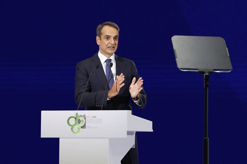 &copy; Reuters. Greek Prime Minister Kyriakos Mitsotakis speaks during a news conference at the annual International Trade Fair of Thessaloniki, Greece, September 10, 2022. REUTERS/Alexandros Avramidis
