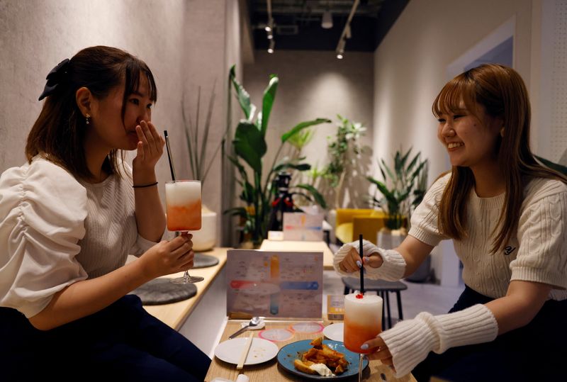 Japanese liquor businesses turn to non-alcoholic beverages to attract Gen Z