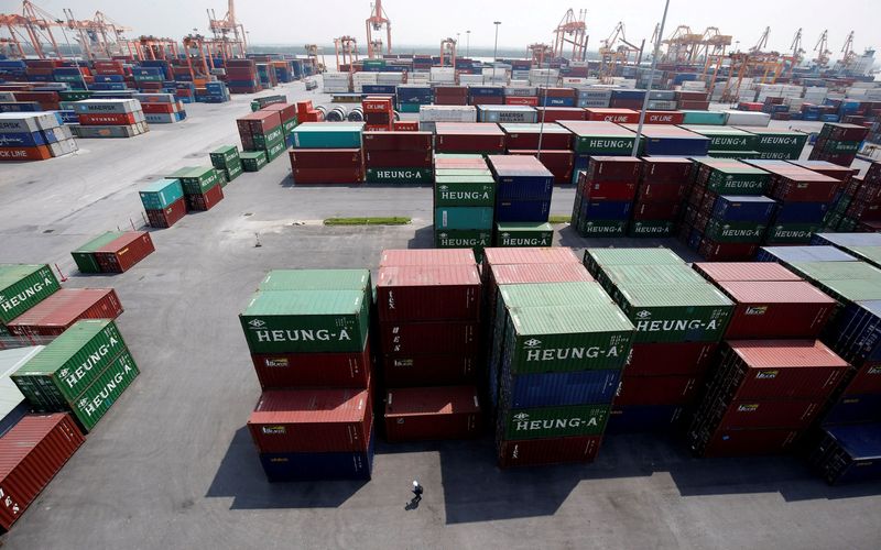 &copy; Reuters. FILE PHOTO: Shipping containers are seen at a port in Hai Phong city, Vietnam July 12, 2018. REUTERS/Kham/File Photo
