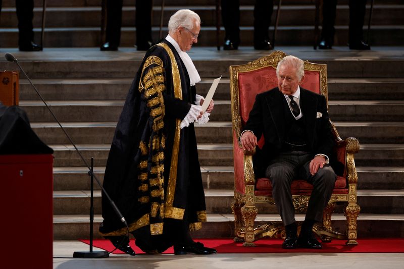 © Reuters. Lord Speaker John McFall walks next to Britain's King Charles as he visits the parliament in Westminster, following the death of Britain's Queen Elizabeth, in London, Britain, September 12, 2022. REUTERS/John Sibley/Pool