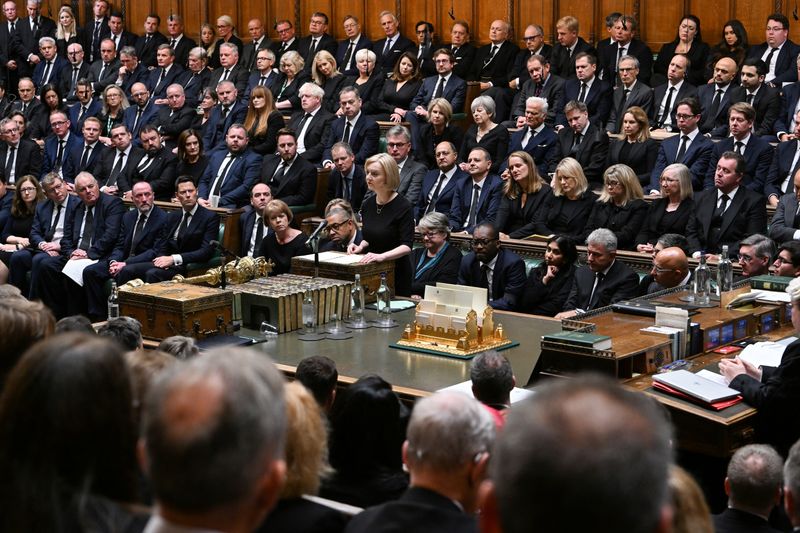 &copy; Reuters. British Prime Minister Liz Truss pays tribute to late Queen Elizabeth at the House of Commons in London, Britain September 9, 2022. UK Parliament/Jessica Taylor/Handout via REUTERS 