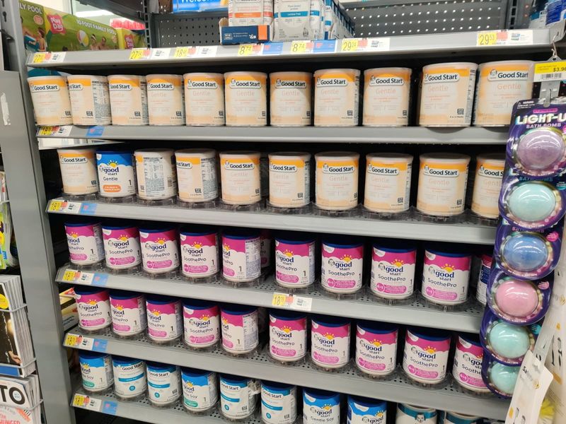&copy; Reuters. Gerber infant formula products are stocked at a Walmart Supercenter in Rogers, Arkansas, U.S., June 4, 2022.  REUTERS/Siddharth Cavale