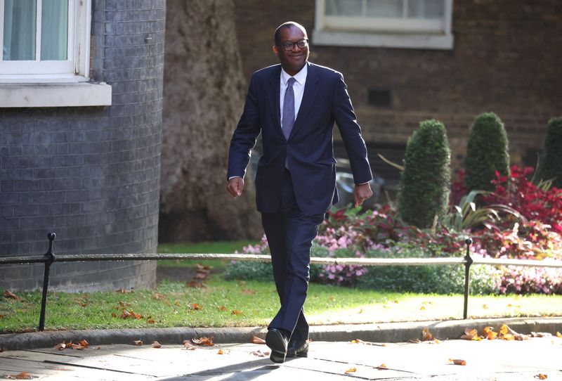© Reuters. FILE PHOTO: Chancellor of the Exchequer Kwasi Kwarteng walks outside Number 10 Downing Street, in London, Britain September 7, 2022. REUTERS/Phil Noble