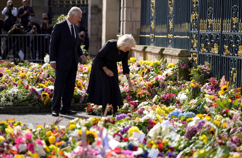 &copy; Reuters. Rei Charles e rainha consorte no Castelo de Hillsborough
  13/9/2022   Niall Carson/Pool via REUTERS