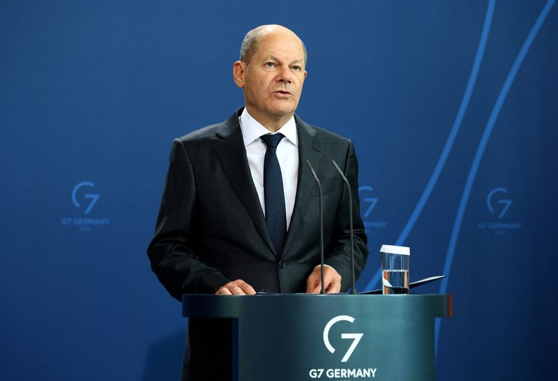 &copy; Reuters. FILE PHOTO: German Chancellor Olaf Scholz address a news conference at the Chancellery, in Berlin, Germany, September 9, 2022. REUTERS/Christian Mang