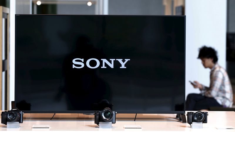 © Reuters. Logotipo da Sony Corp em um aparelho de televisão da empresa na sede da companhia em Tóquio
30/04/2015
REUTERS/Toru Hanai