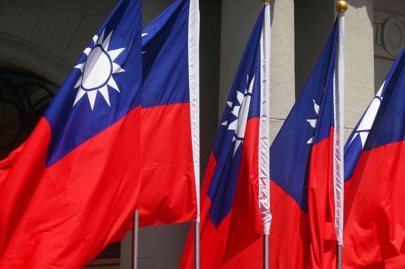 &copy; Reuters. FILE PHOTO: Taiwan flags flutter during a welcome ceremony for Saint Vincent and the Grenadines Prime Minister Ralph Gonsalves (not pictured) outside the presidential palace in Taipei, Taiwan August 8, 2022. REUTERS/Ann Wang/File Photo