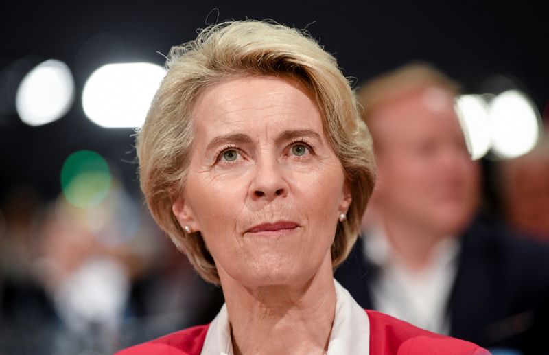 &copy; Reuters. FILE PHOTO: European Commission President and member of Christian Democratic Union (CDU) party Ursula von der Leyen arrives at the party congress in Hanover, Germany, September 9, 2022. REUTERS/Fabian Bimmer/File Photo