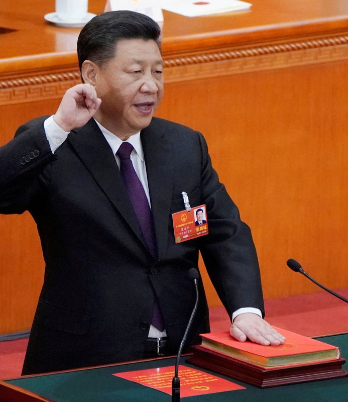 &copy; Reuters. الرئيس الصيني شي جين بينغ يتحدث في البرلمان الصيني ببكين بصورة من أرشيف رويترز.