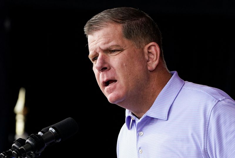 &copy; Reuters. FILE PHOTO: U.S. Secretary of Labor Marty Walsh speaks on Labor Day at Henry Maier Festival Park in Milwaukee, Wisconsin, U.S., September 5, 2022. REUTERS/Elizabeth Frantz