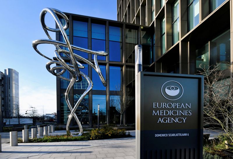 &copy; Reuters. FILE PHOTO: The exterior of EMA, European Medicines Agency is seen in Amsterdam, Netherlands December 18, 2020. REUTERS/Piroschka van de Wouw/File Photo