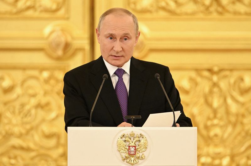 &copy; Reuters. FILE PHOTO -Russian President Vladimir Putin delivers a speech during a ceremony marking the 100th anniversary of the State Sanitary and Epidemiological Service at the Kremlin in Moscow, Russia September 14, 2022. Sputnik/Pavel Bednyakov/Kremlin via REUTE