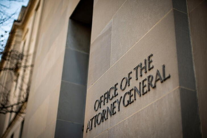 © Reuters. The U.S. Department of Justice Building is pictured, in Washington, U.S., December 15, 2020. REUTERS/Al Drago