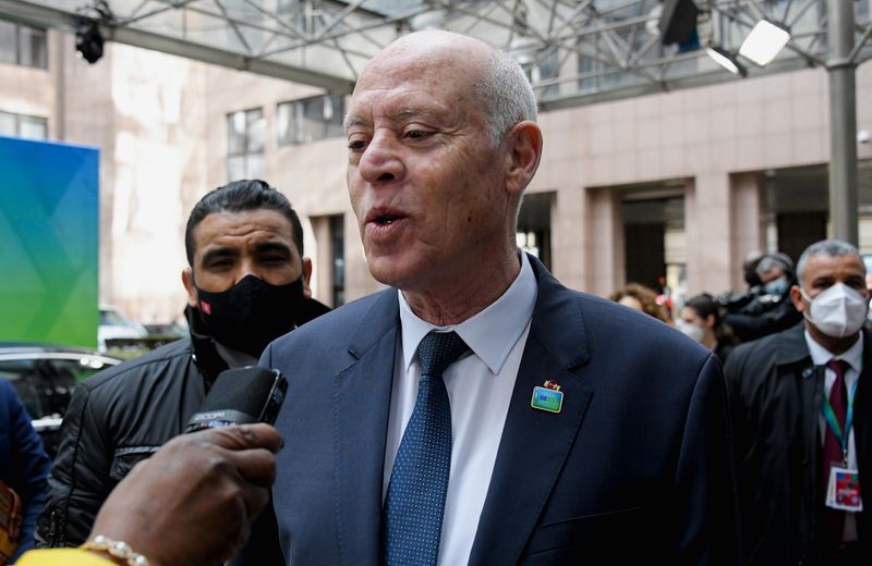 &copy; Reuters. FILE PHOTO - Tunisia's President Kais Saied speaks to the media as he arrives for the first day of a European Union- African Union summit at the European Council building in Brussels, Belgium, February 17, 2022. John Thys/Pool via REUTERS