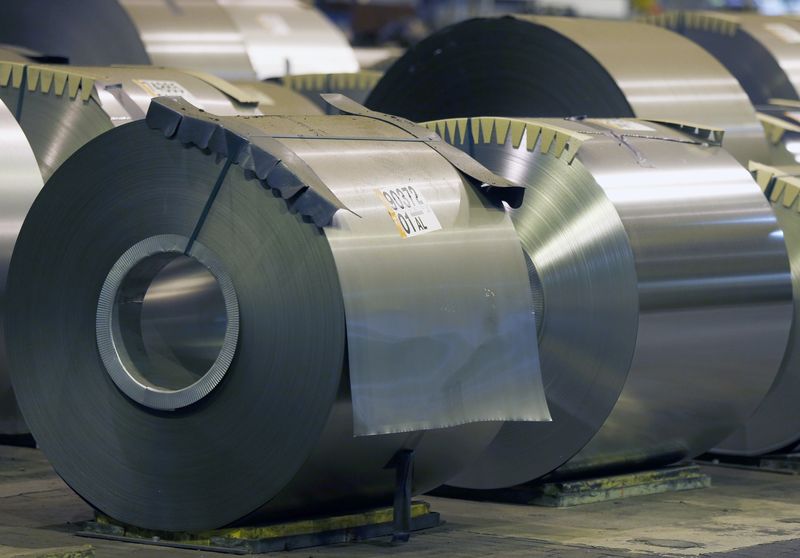 &copy; Reuters. FILE PHOTO: Coils of steel are seen at the ArcelorMittal Factory in Florange, Eastern France, October 18, 2013.  REUTERS/Vincent Kessler 