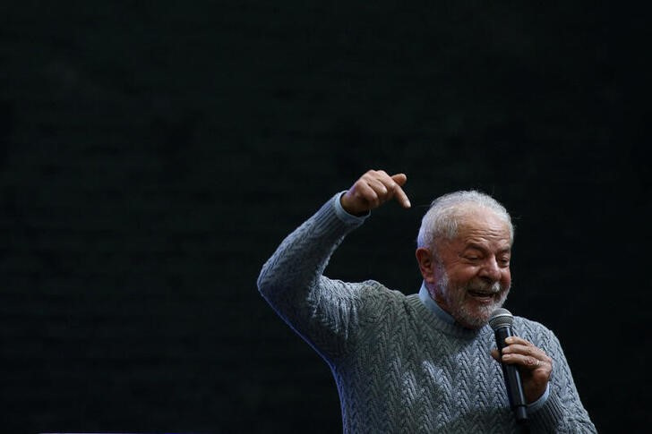 &copy; Reuters. Foto del miércoles del expresidente de Brasil Luiz Inacio Lula da Silva en un acto de cmapaña en Sao Paulo