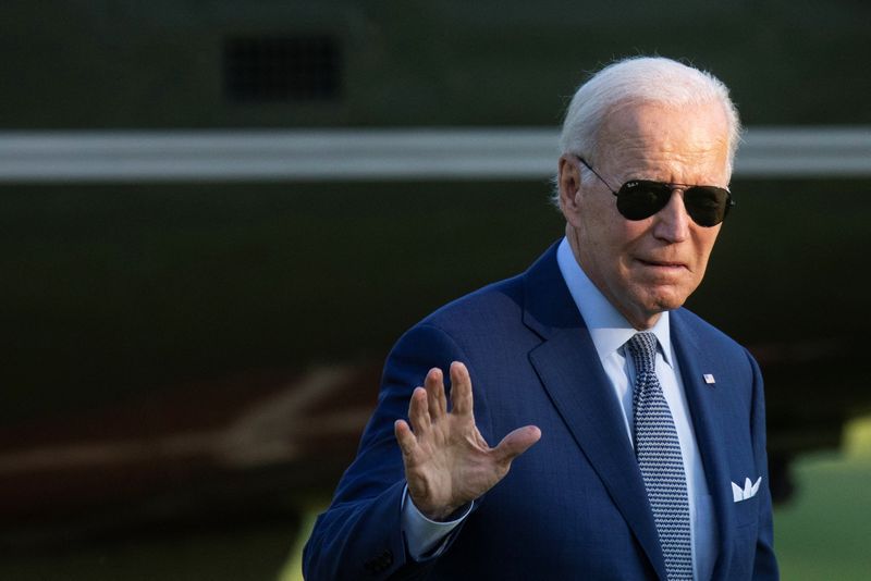 &copy; Reuters. Le président des États-Unis, Joe Biden, arrive à Washington après un voyage dans le Michigan. /Photo prise le 14 septembre 2022/REUTERS/Tom Brenner