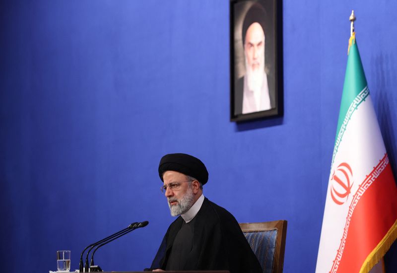 © Reuters. Le président iranien Ebrahim Raïssi assiste à une conférence de presse à Téhéran, en Iran. /Photo prise le 29 août 2022/REUTERS/Majid Asgaripour/WANA