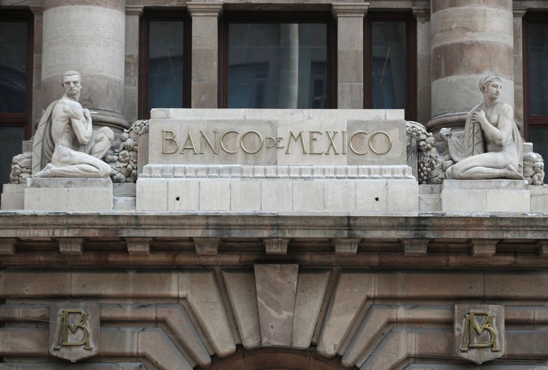 &copy; Reuters. FILE PHOTO: The logo of Mexico's Central Bank (Banco de Mexico) is seen at its building in downtown Mexico City, Mexico August 9, 2022. REUTERS/Henry Romero