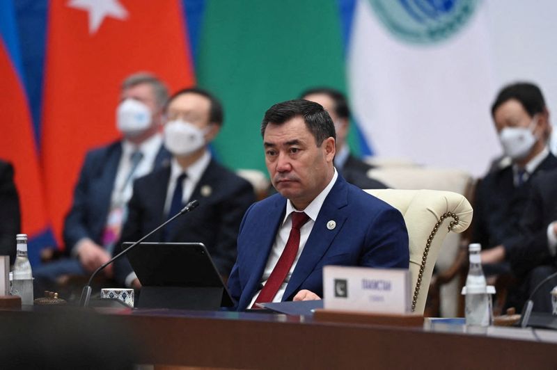 &copy; Reuters. رئيس قرغيزستان صادر جباروف في صورة بتاريخ 16 سبتمبر ايلول 2022. صورة من الخارجية القرغيزستانية محظور إعادة بيعها أو وضعها في أرشيف.