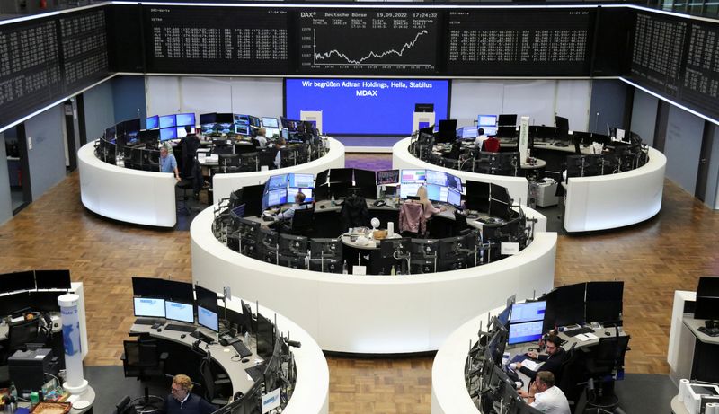 &copy; Reuters. The German share price index DAX graph is pictured at the stock exchange in Frankfurt, Germany, September 19, 2022.    REUTERS/Staff