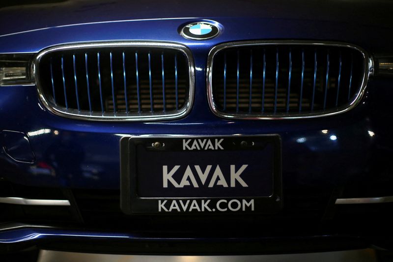 &copy; Reuters. FILE PHOTO: A logo of used autos platform Kavak is pictured on a car in Mexico City, Mexico, August 25, 2020. Picture taken August 25, 2020. REUTERS/Edgard Garrido