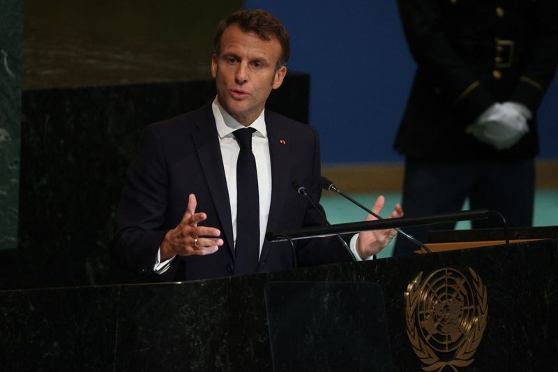 © Reuters. Le président Emmanuel Macron s'adresse à la 77e session de l'Assemblée générale des Nations unies à New York, aux États-Unis. /Photo prise le 20 septembre 2022/REUTERS/Amr Alfiky