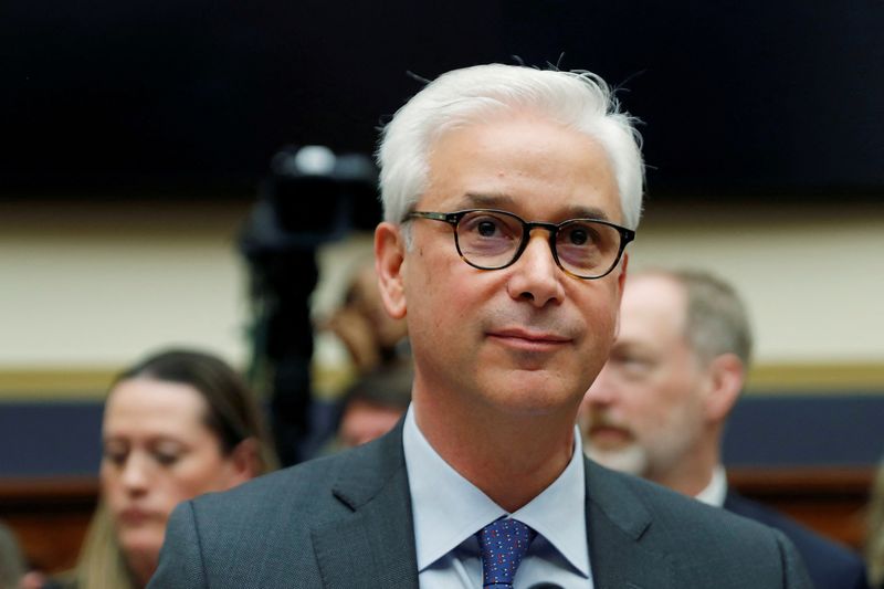 © Reuters. FILE PHOTO: Wells Fargo CEO Charlie Scharf testifies before a House Financial Services Committee on Capitol Hill in Washington, U.S., March 10, 2020. REUTERS/Carlos Barria/File Photo