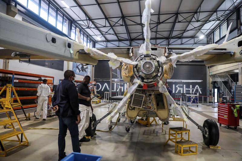 &copy; Reuters. Technicians work on the Mwari aircraft at the Paramount Aerospace Industries manufacturing plant in Pretoria, South Africa, September 19, 2022. REUTERS/Sumaya Hisham