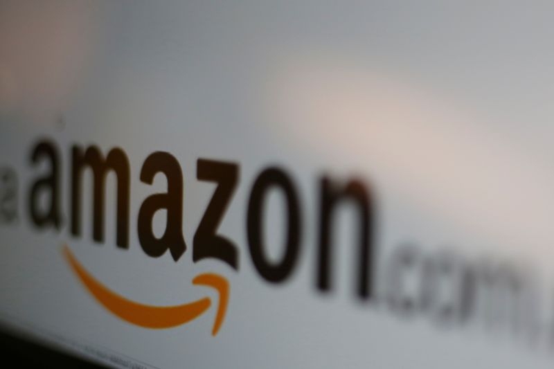 &copy; Reuters. The logo of the web service Amazon is pictured in this June 8, 2017 illustration photo. REUTERS/Carlos Jasso/Illustration