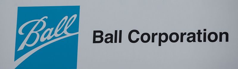 © Reuters. The logo of Ball Corporation is displayed at their plant in Wakefield, Britain, October 18, 2019. REUTERS/Andrew Yates