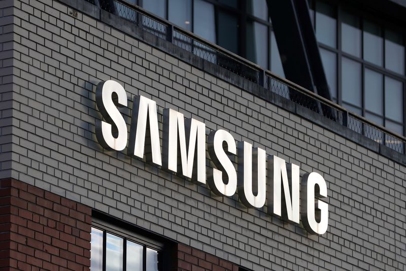 SoftBank to discuss Arm 'strategic alliance' with Samsung