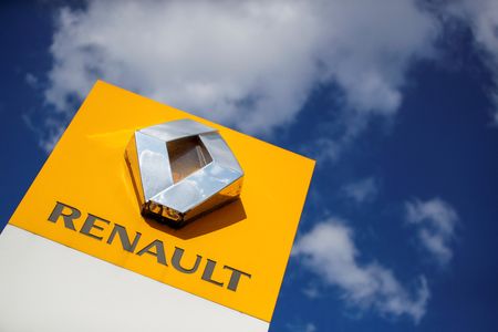Renault to reach its goal on integrated electric vehicles chain before 2030 -CEO