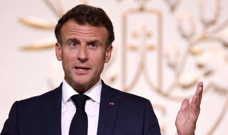 © Reuters. Emmanuel Macron prononce un discours. /Photo prise le 15 septembre 2022 à Paris, France/REUTERS/Ludovic Marin