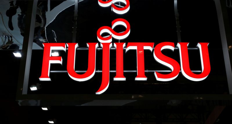 &copy; Reuters. FILE PHOTO: A logo of Fujitsu Ltd. is pictured at the CEATEC JAPAN 2017 (Combined Exhibition of Advanced Technologies) at the Makuhari Messe in Chiba, Japan, October 2, 2017.   REUTERS/Toru Hanai